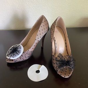 SOLD - Lace Detail Heels